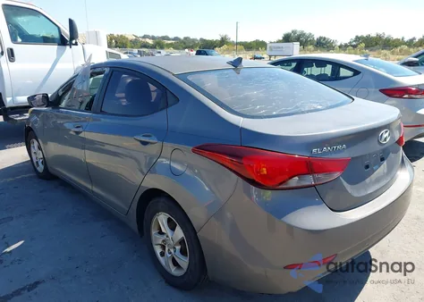 2014 Hyundai Elantra Se z USA, uszkodzony, nr VIN 5NPDH4AE4EH509935